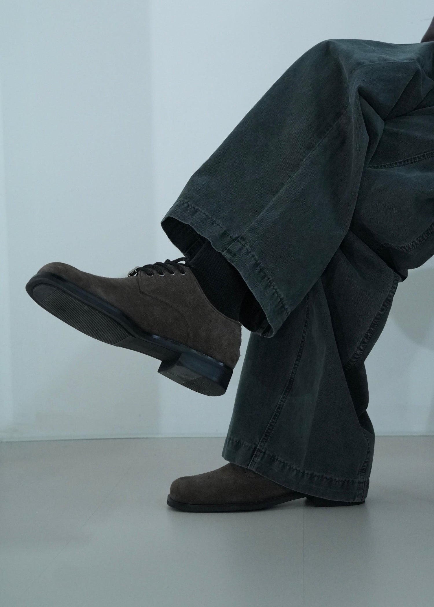 Leather Derby shoes Brownish gray