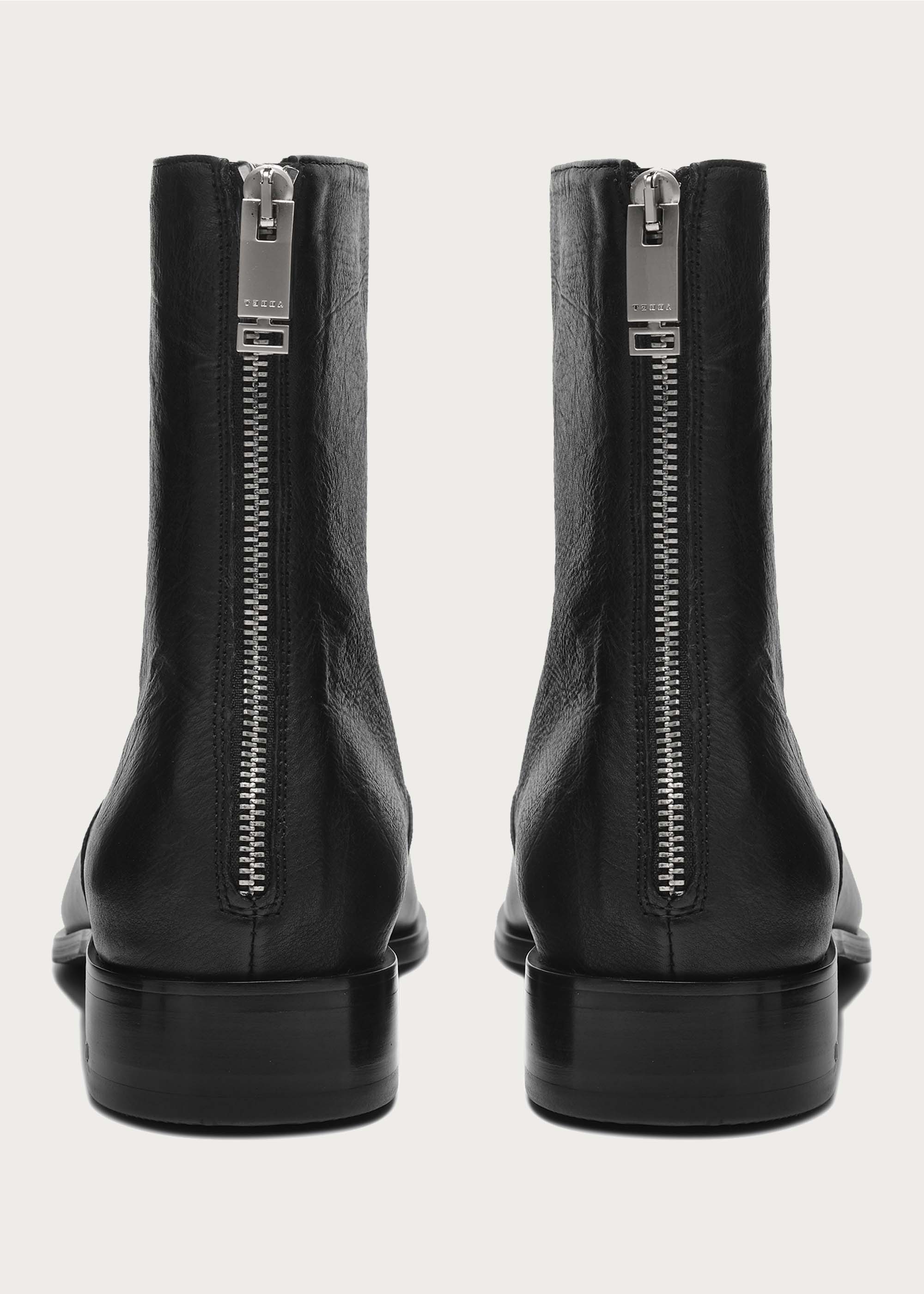 Beveled Square-toe Horsehide Ankle boots Black