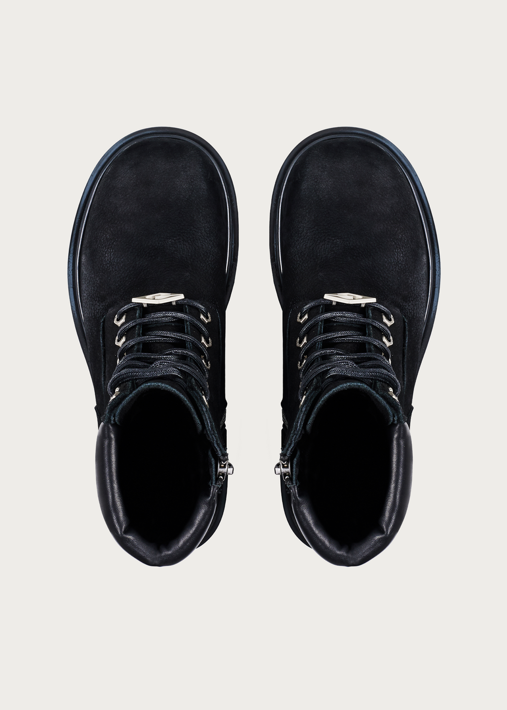 Cowhide Workwear Boots Black worn styling