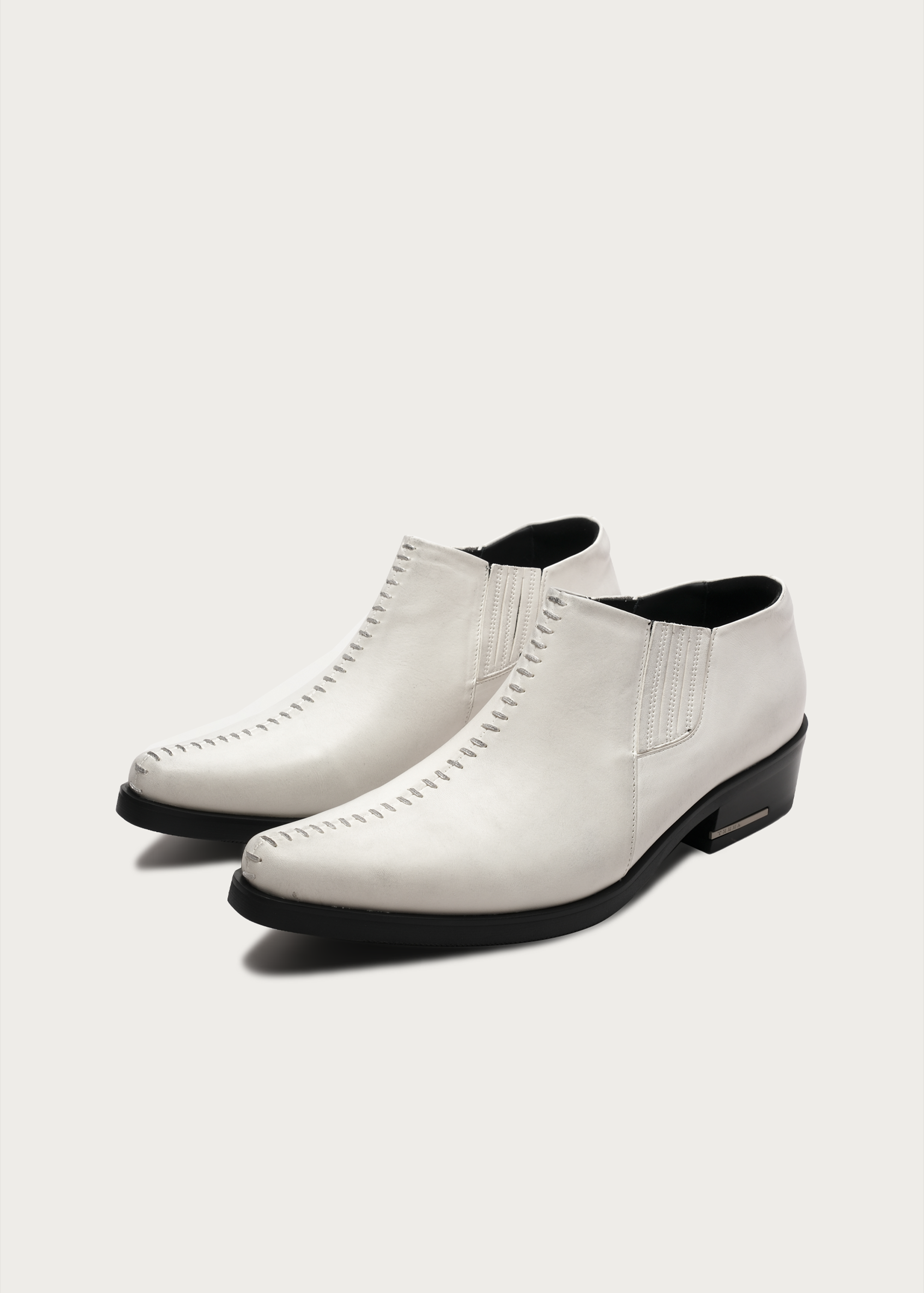 Front Stitch Cowhide Boots Dirty white