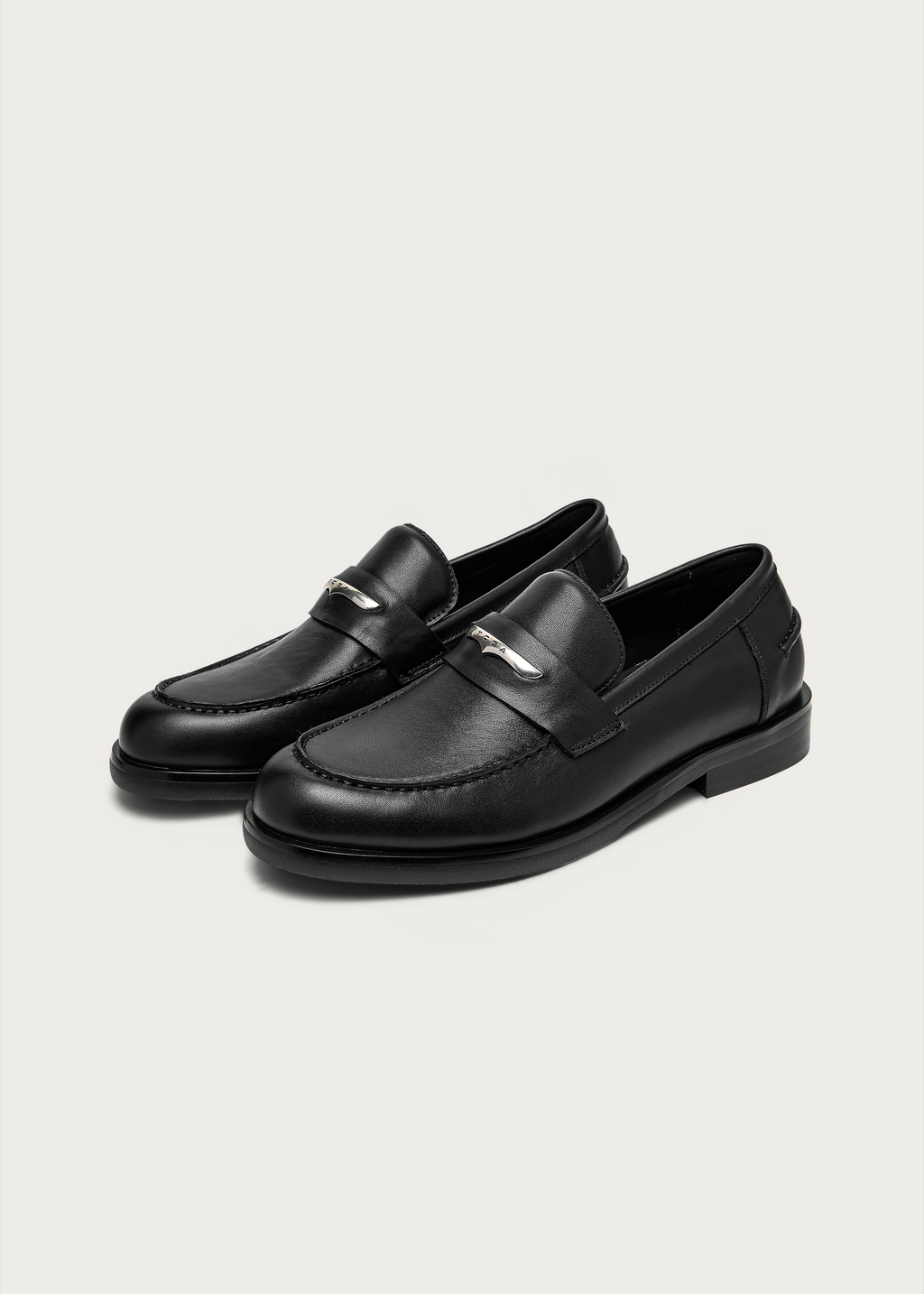 Serein Leather Loafers Black