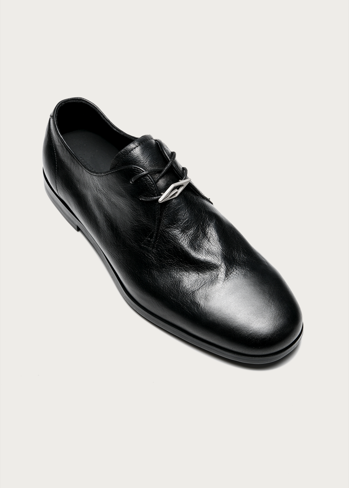 Varen Tumbled Waxed Leather Derby Shoes Black