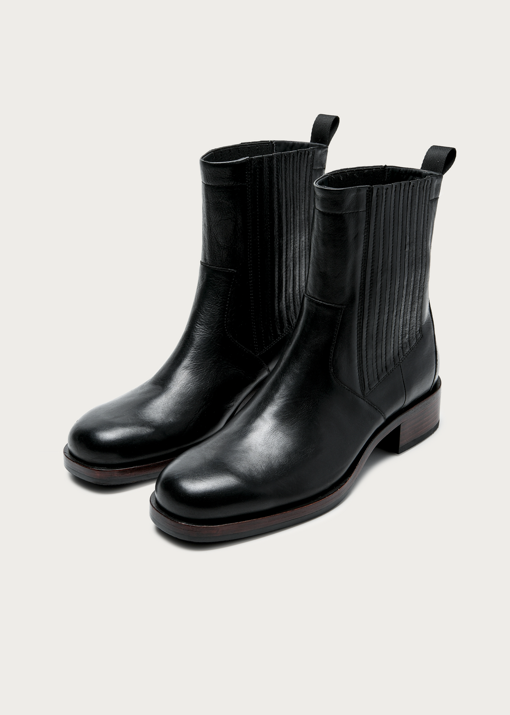 Vorn Grained Calfskin Chelsea Boots