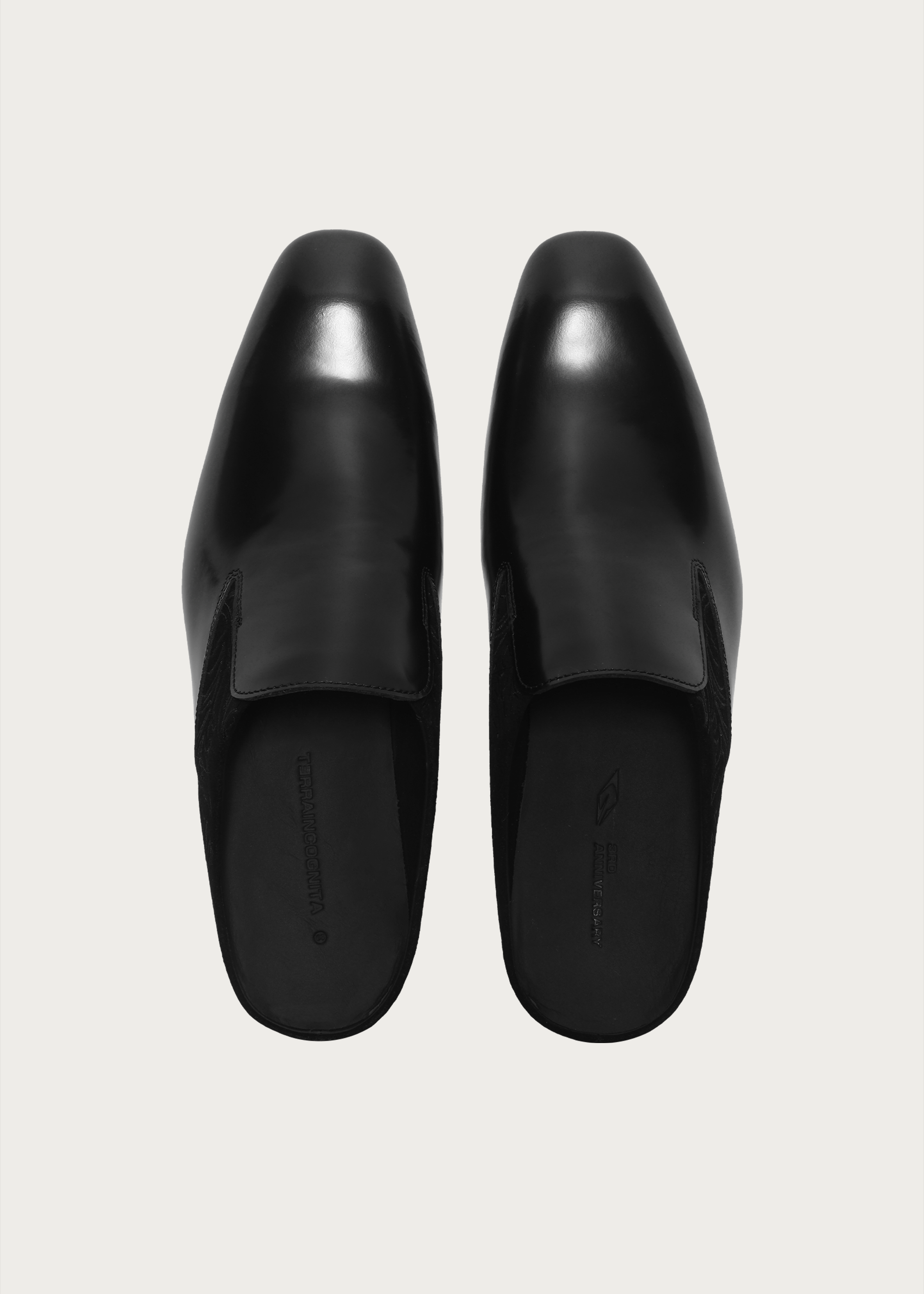 Mules Flower-patterned Pointed Black