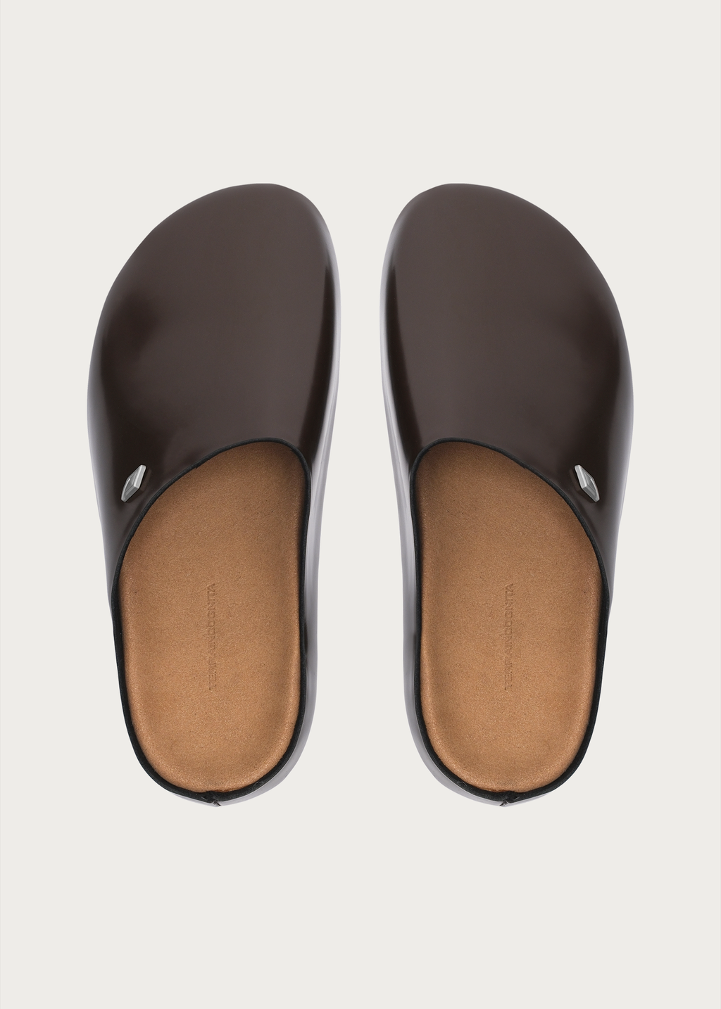 Star Emblem 3.0 Glossy Leather Clogs Brown