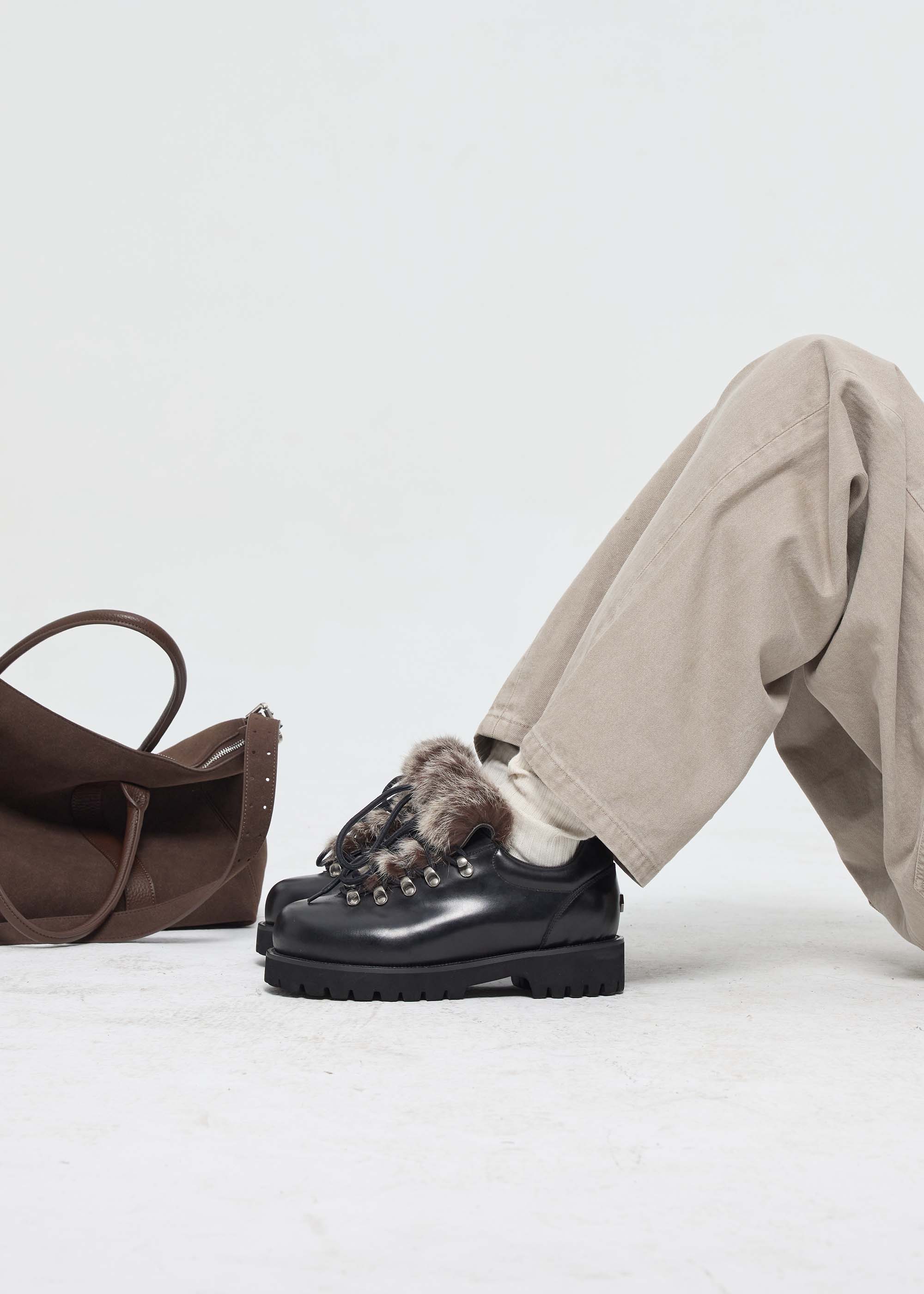 Rover Outdoor-Inspired Leather Sneakers Black