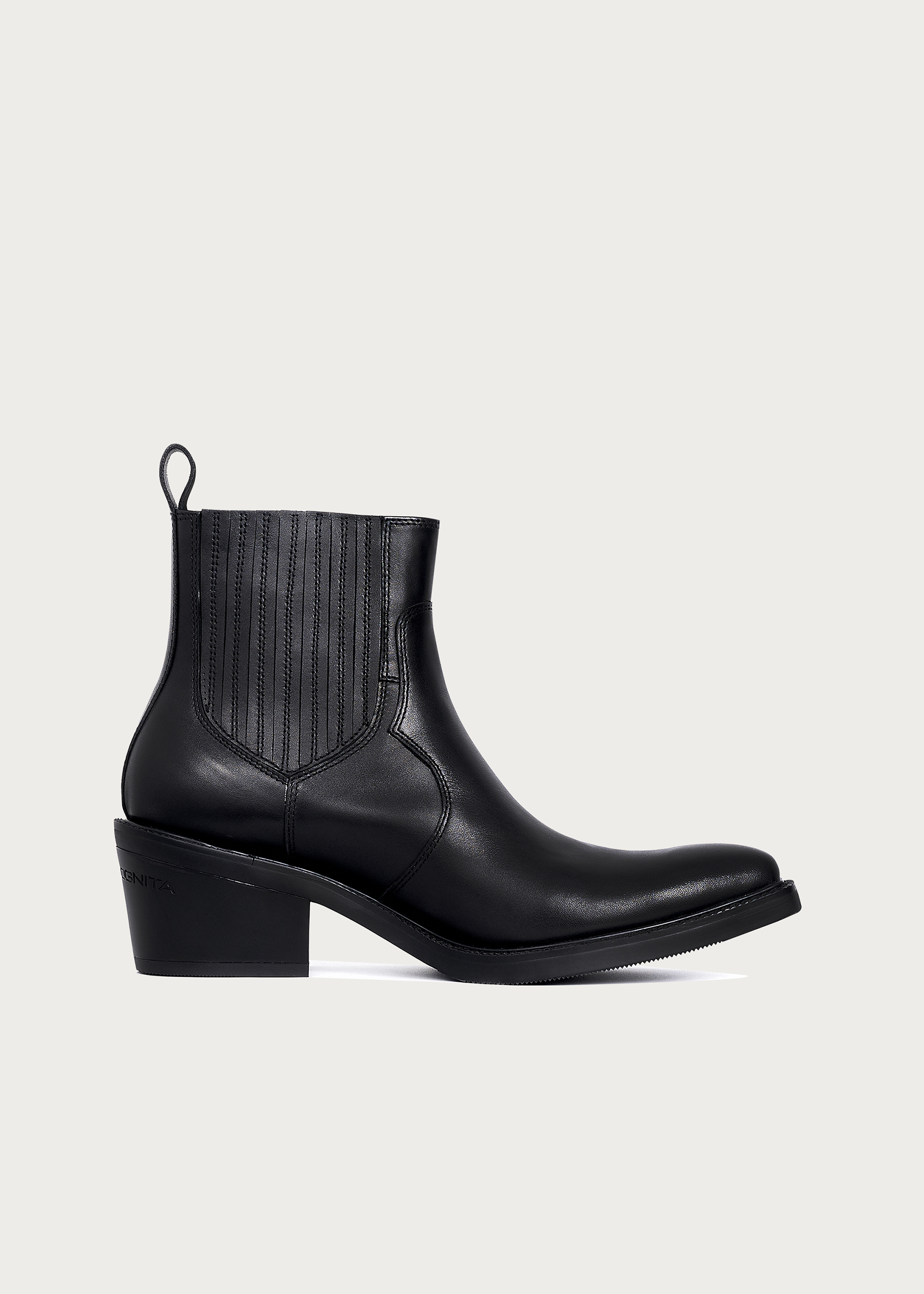 Chelsea boots Pointed-toe Calfskin Obsidian black