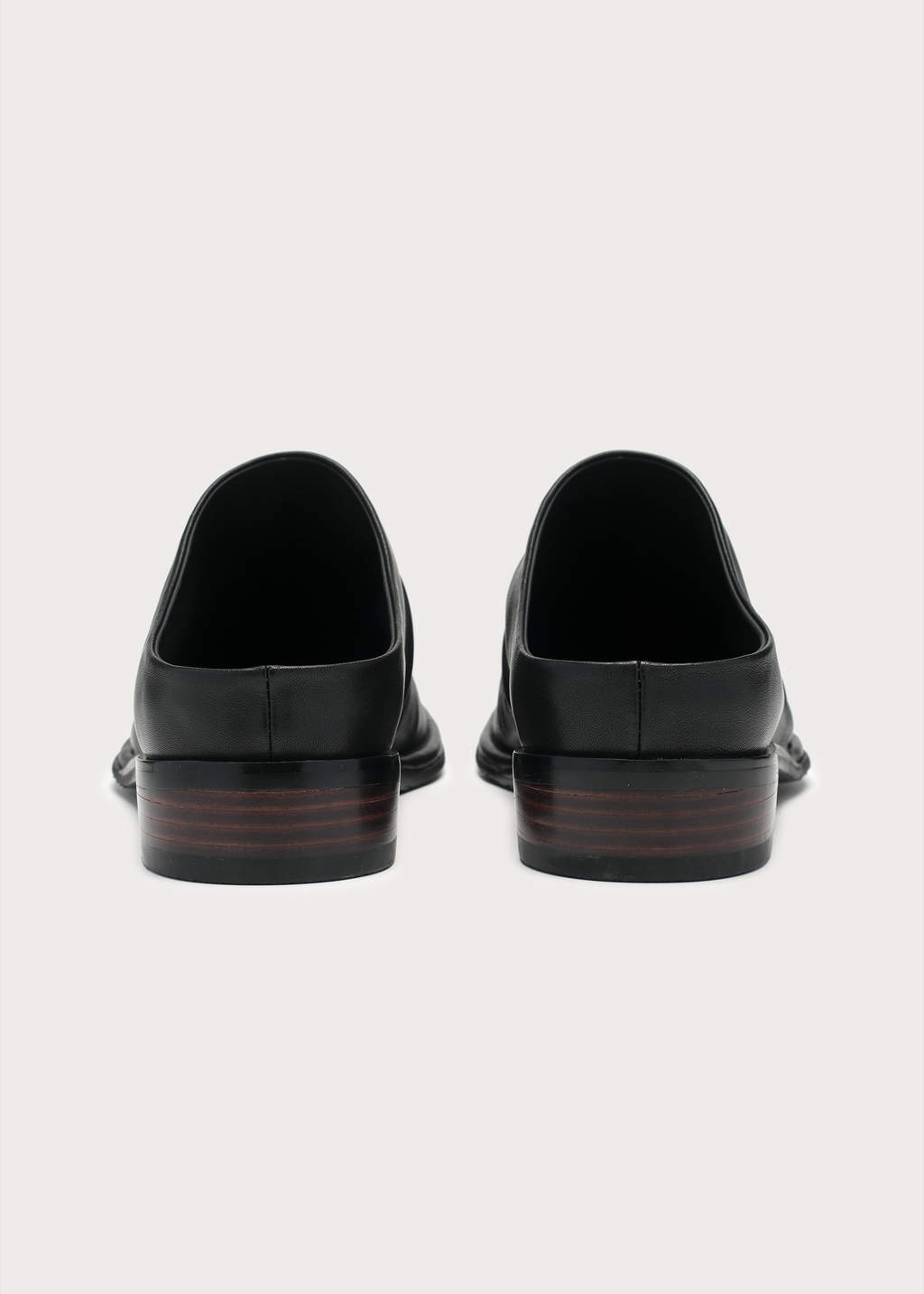 Riven Wrinkle Leather Mules Black