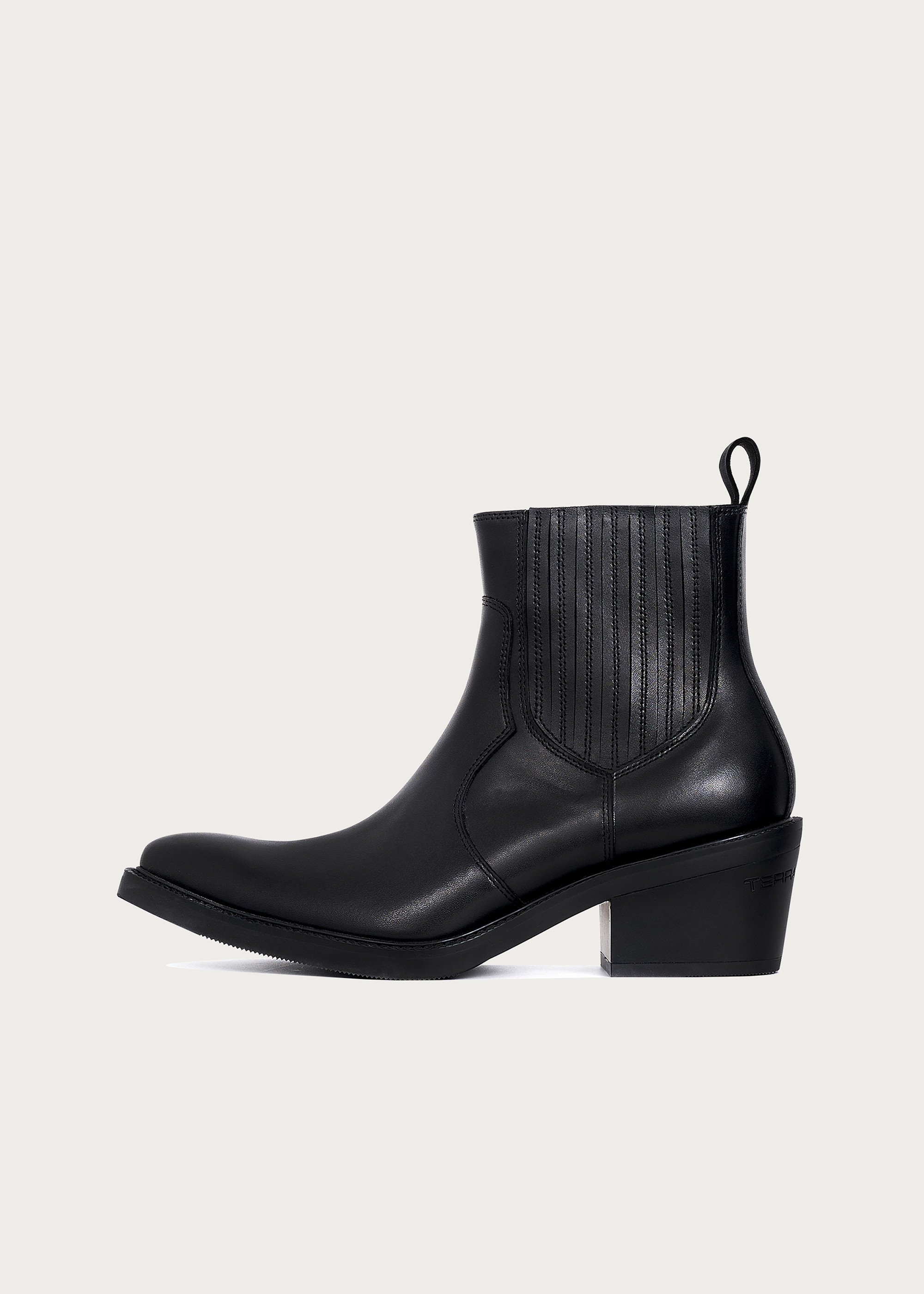 Chelsea boots Pointed-toe Calfskin Obsidian black