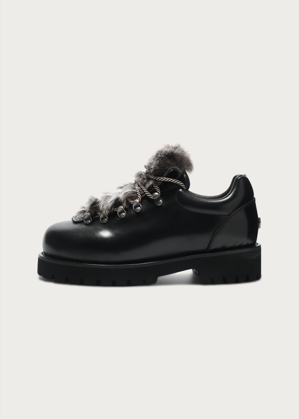 Rover Outdoor-Inspired Leather Sneakers Black