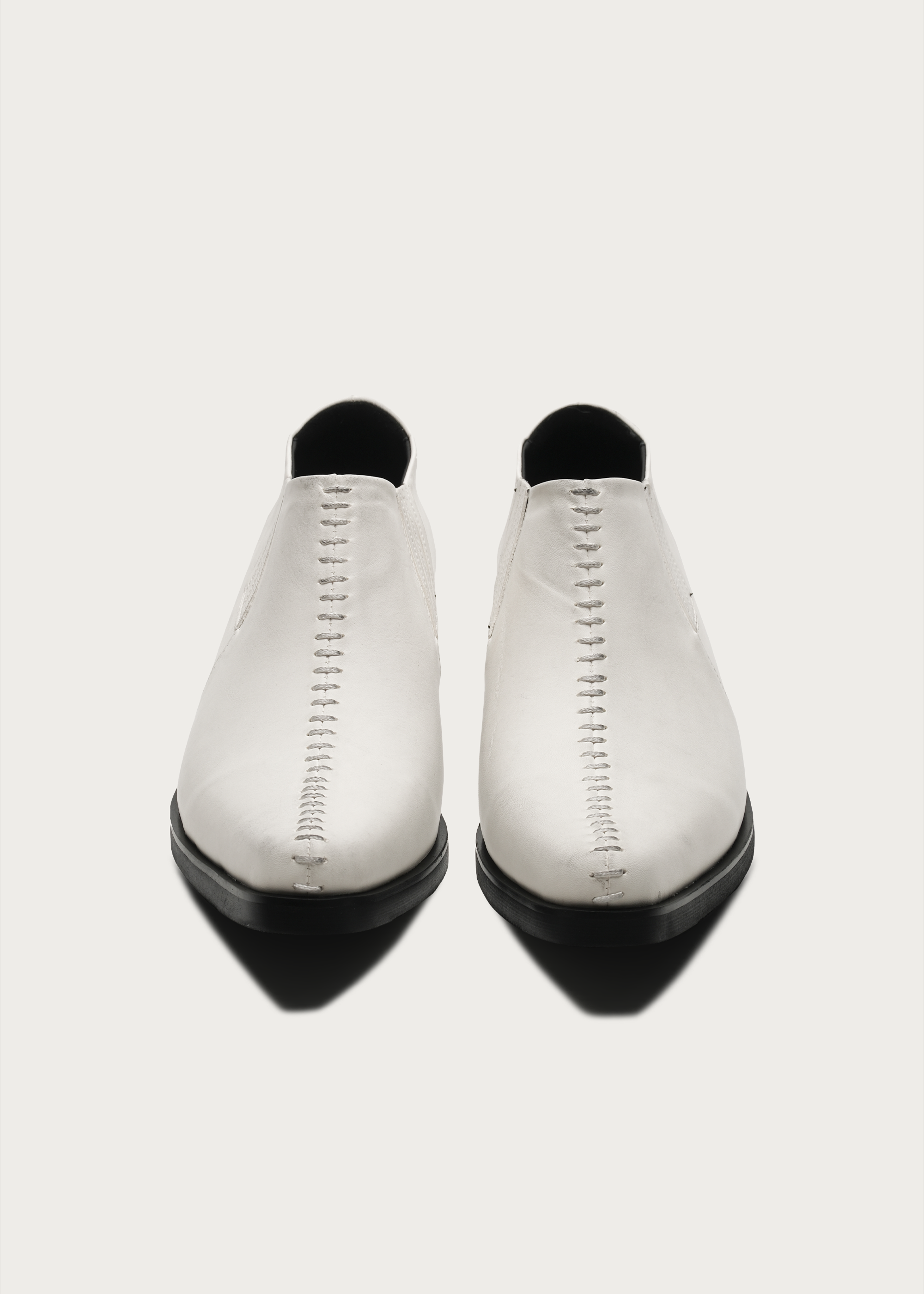 Front Stitch Cowhide Boots Dirty white
