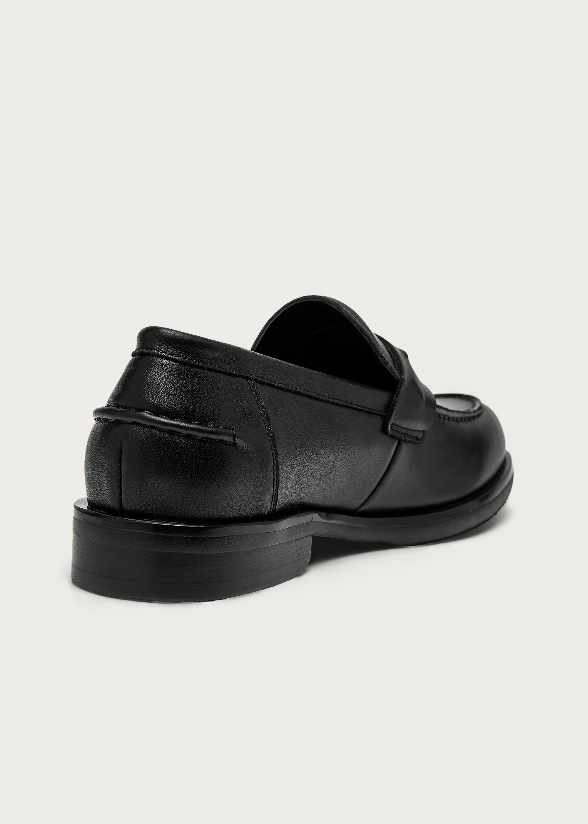 Serein Leather Loafers Black