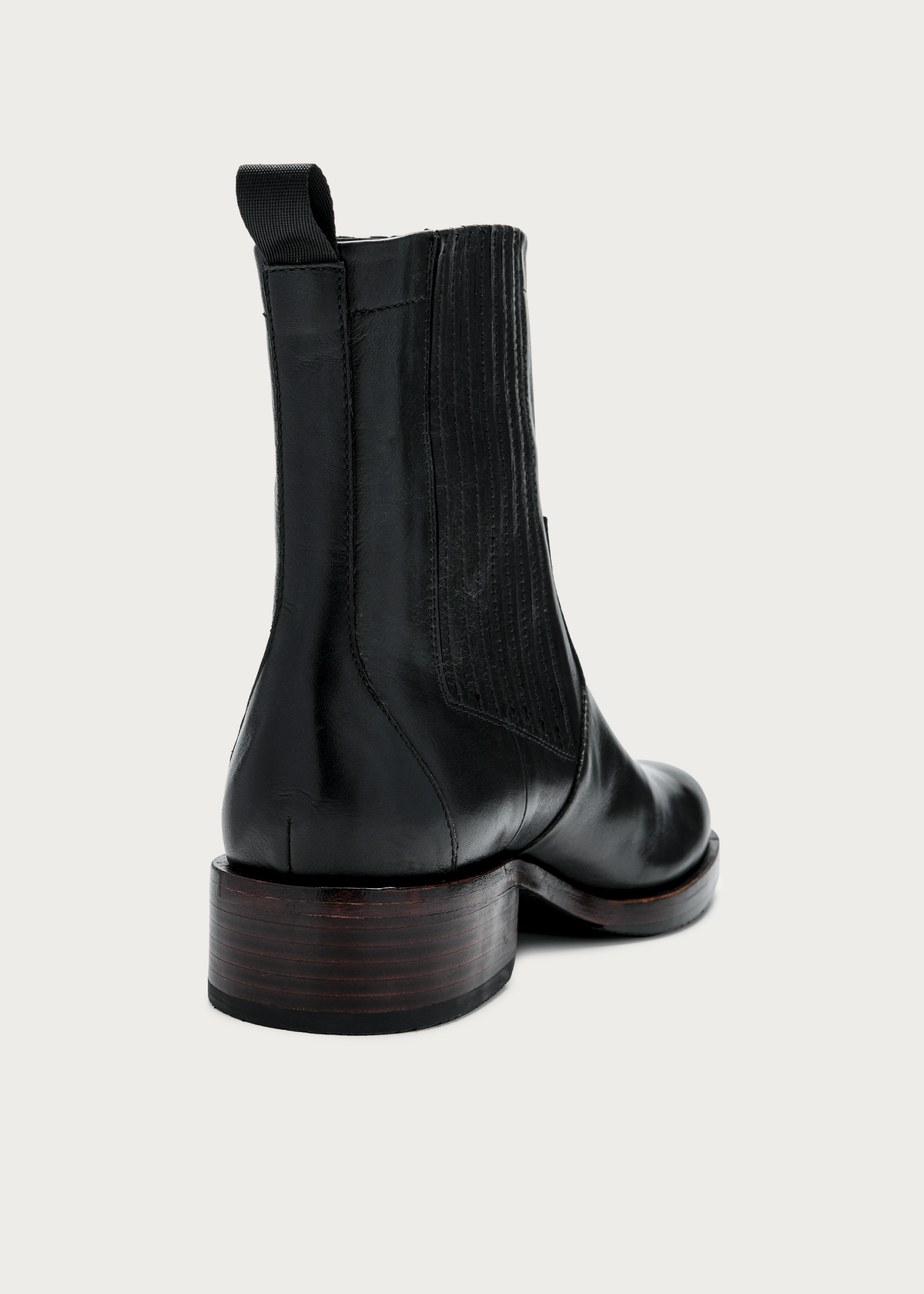 Vorn Grained Calfskin Chelsea Boots