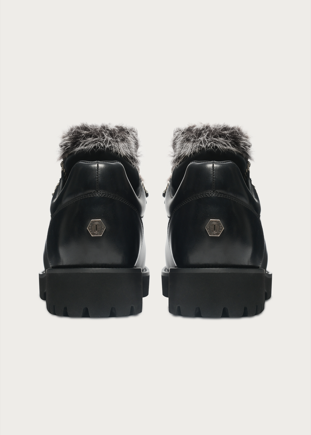 Rover Outdoor-Inspired Leather Sneakers Black