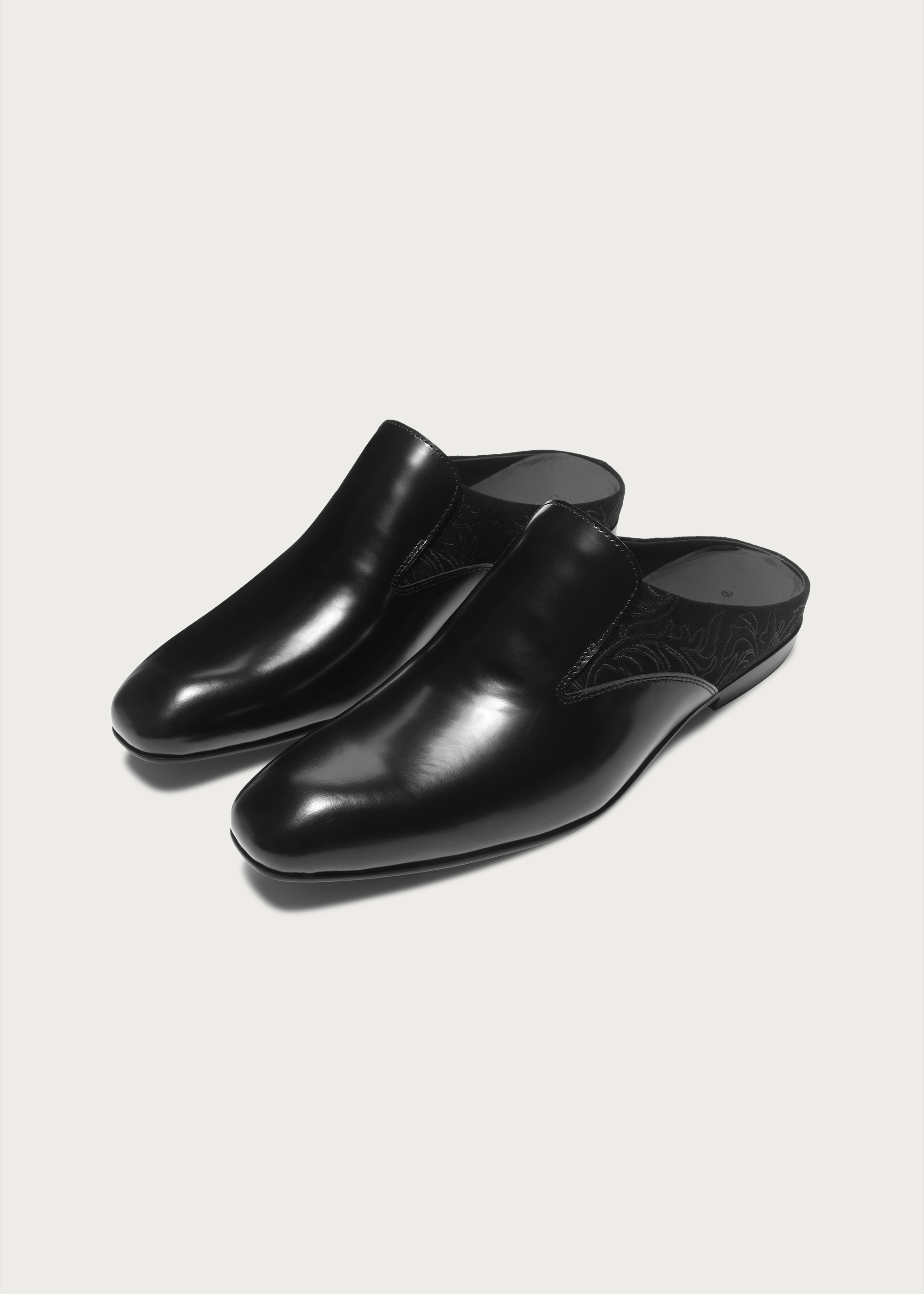 Mules Flower-patterned Pointed Black