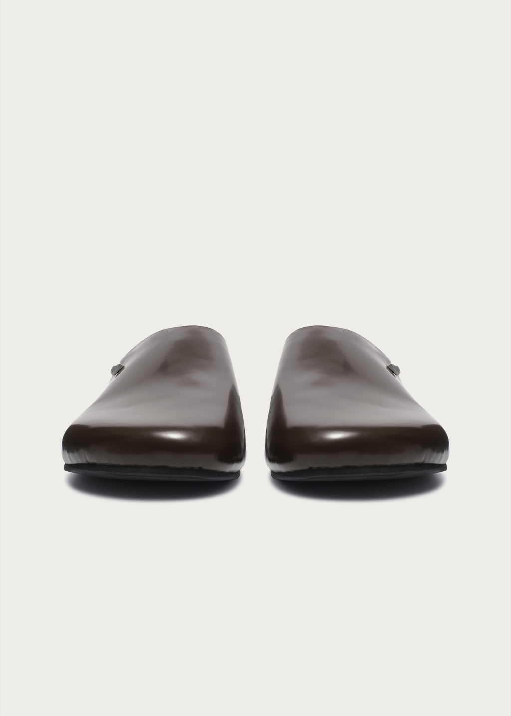 Star Emblem 3.0 Glossy Leather Clogs Brown