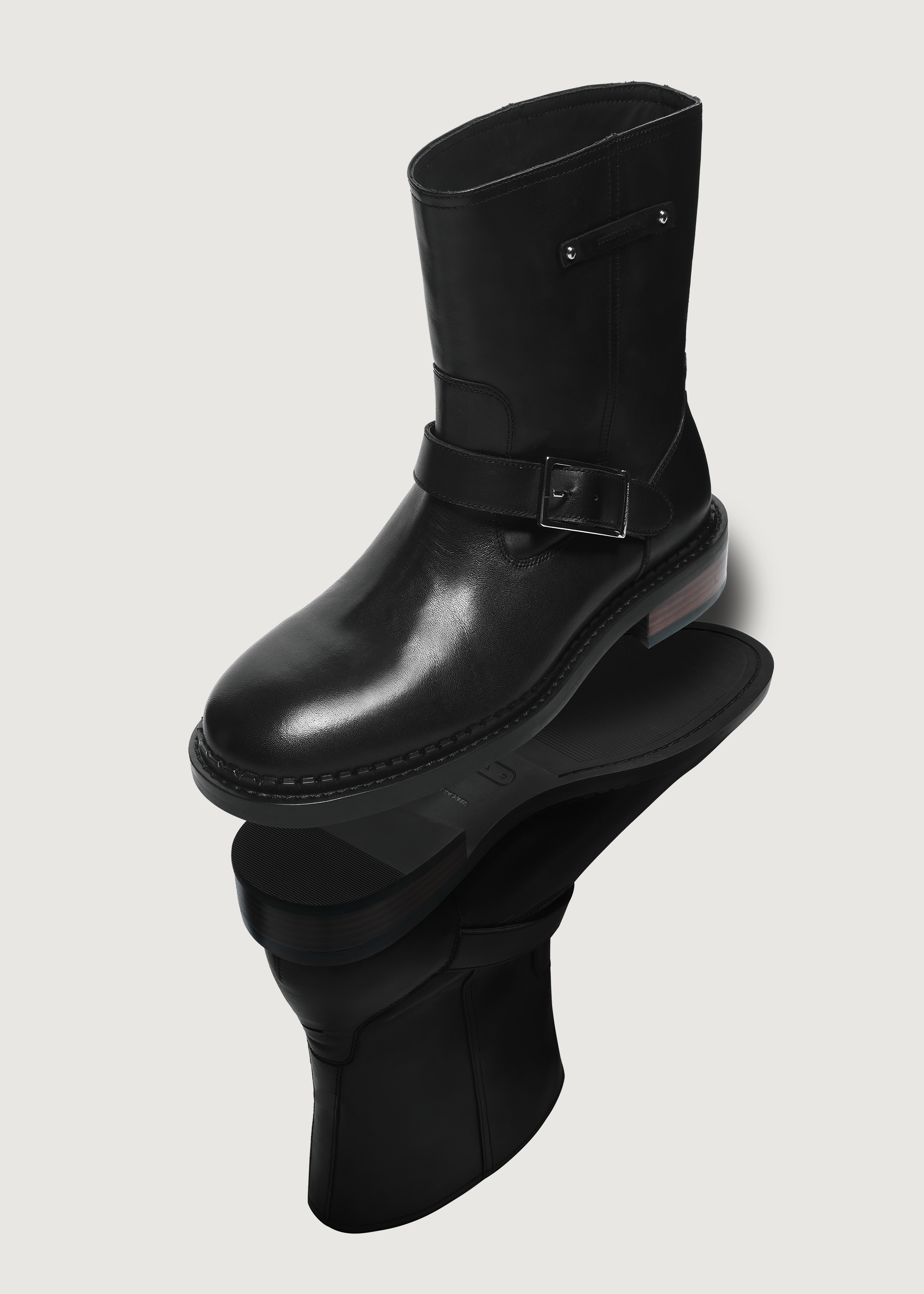 Chelsea Wood-grain heel Black