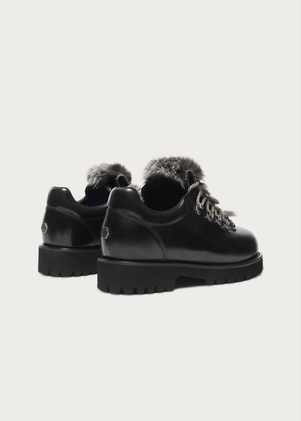 Rover Outdoor-Inspired Leather Sneakers Black