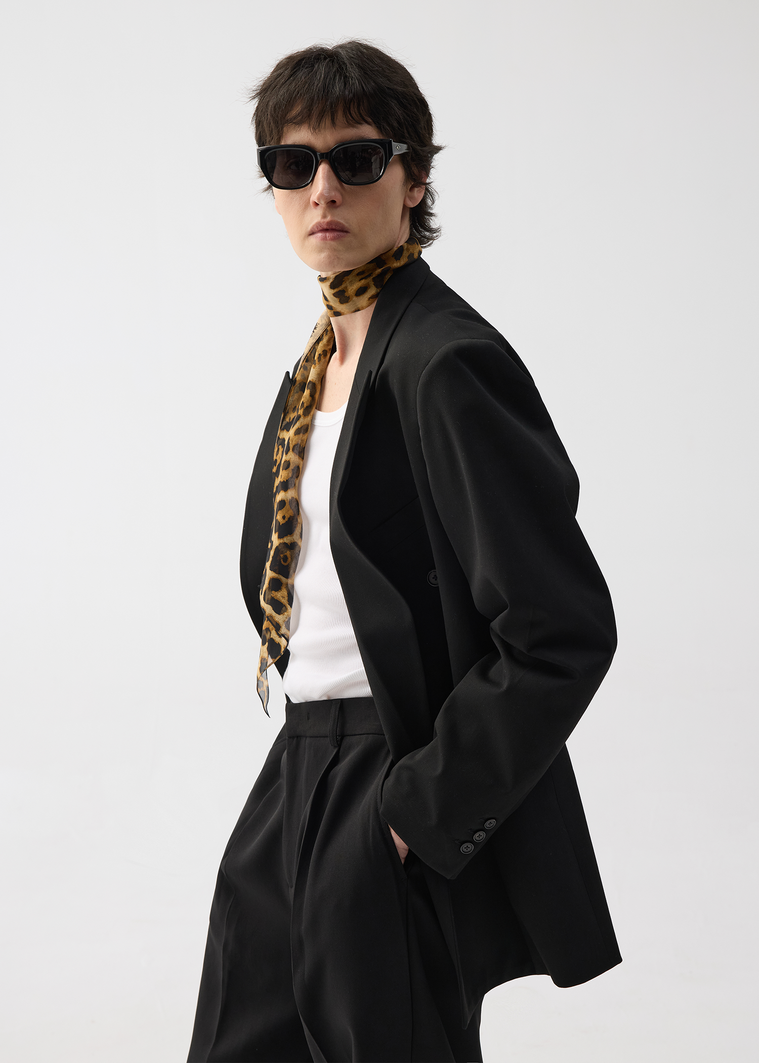 Notch lapel suit blazer Black