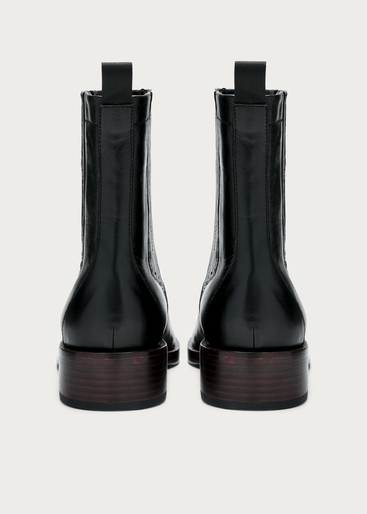 Vorn Grained Calfskin Chelsea Boots