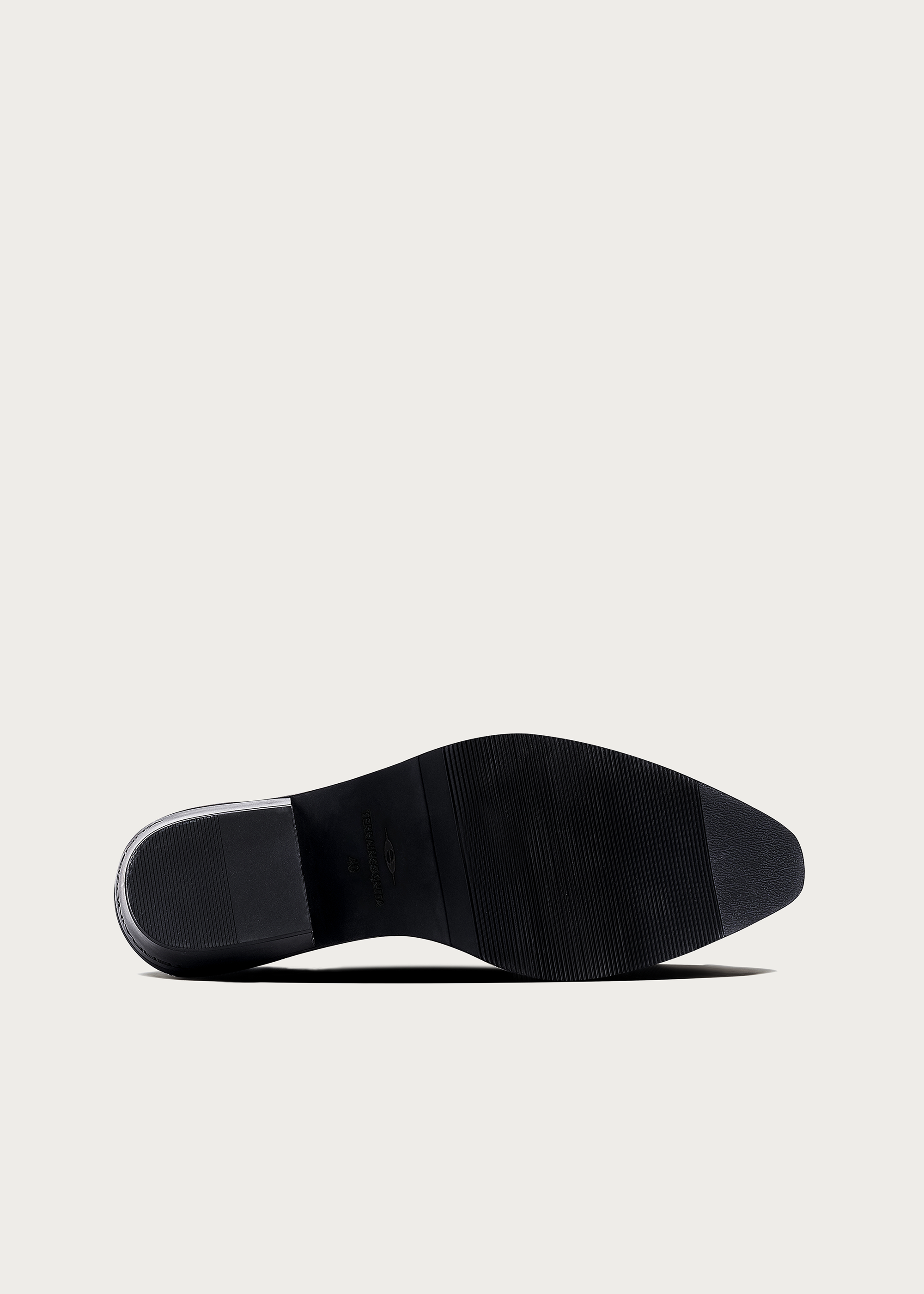 Chelsea boots Pointed-toe Calfskin Obsidian black