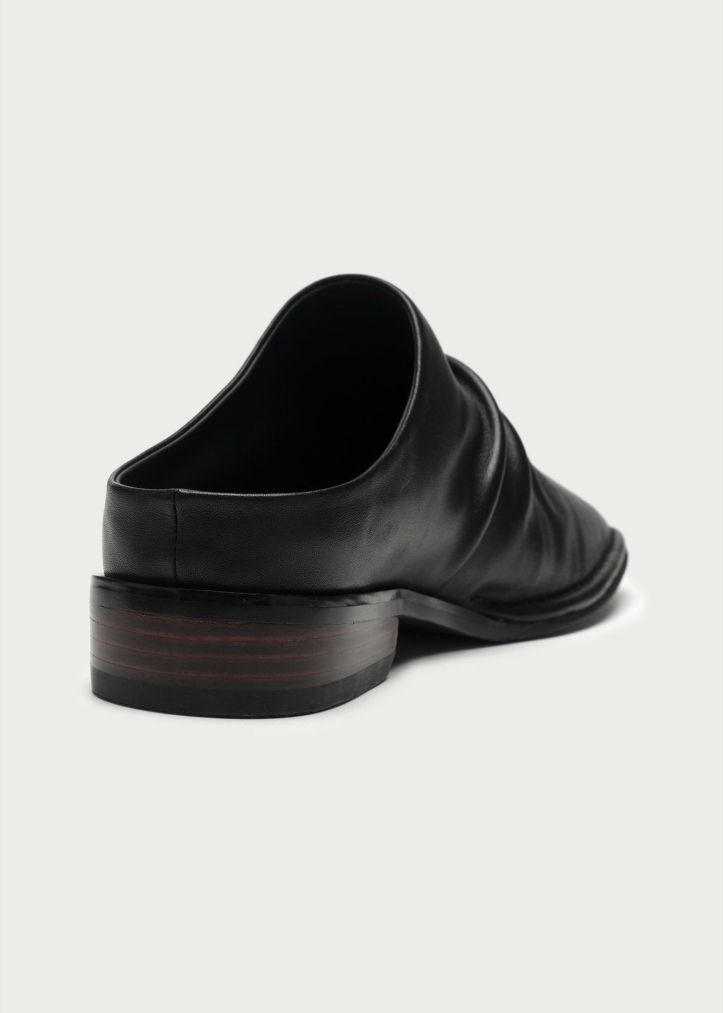 Riven Wrinkle Leather Mules Black