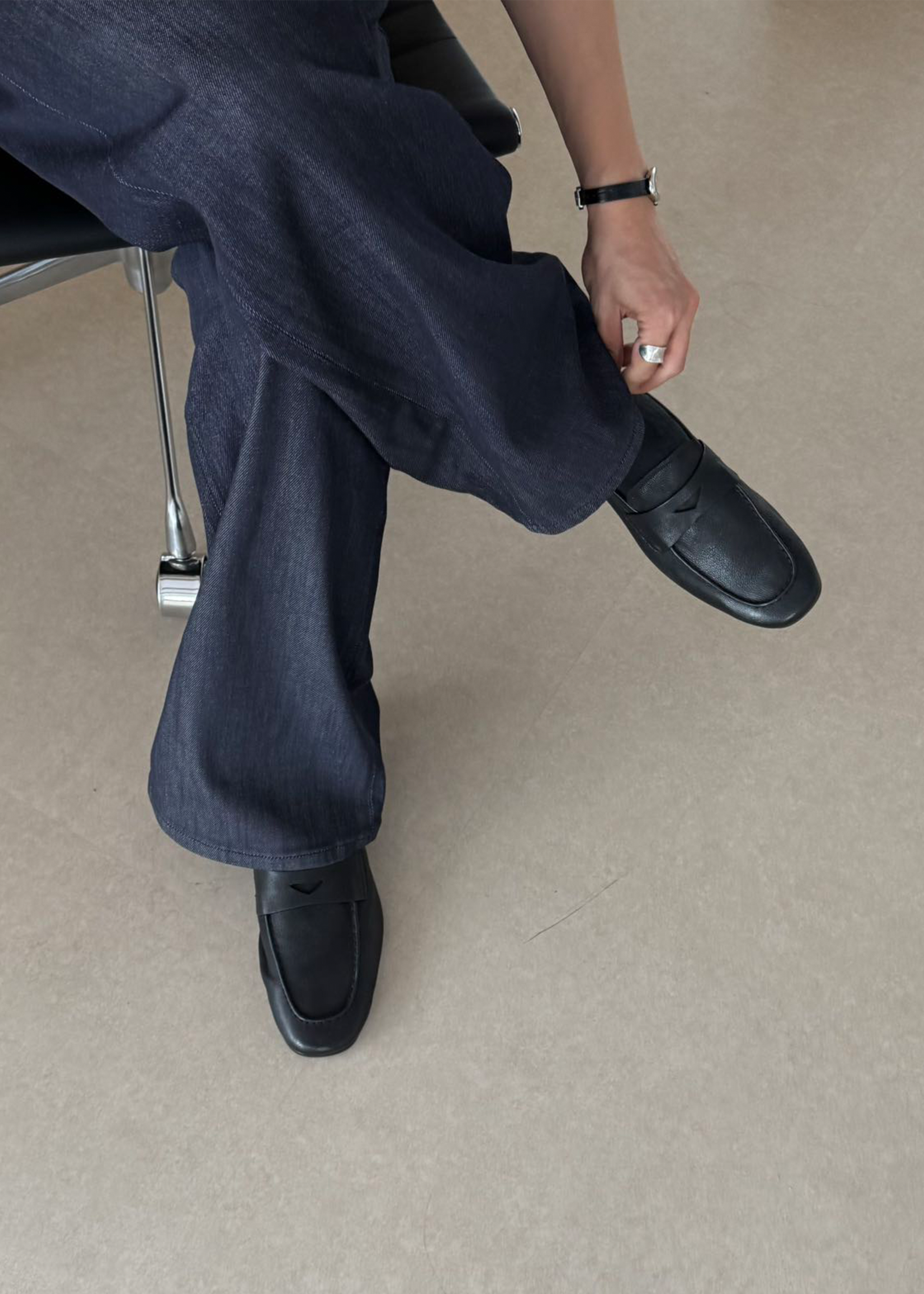 Camel leather loafers Black