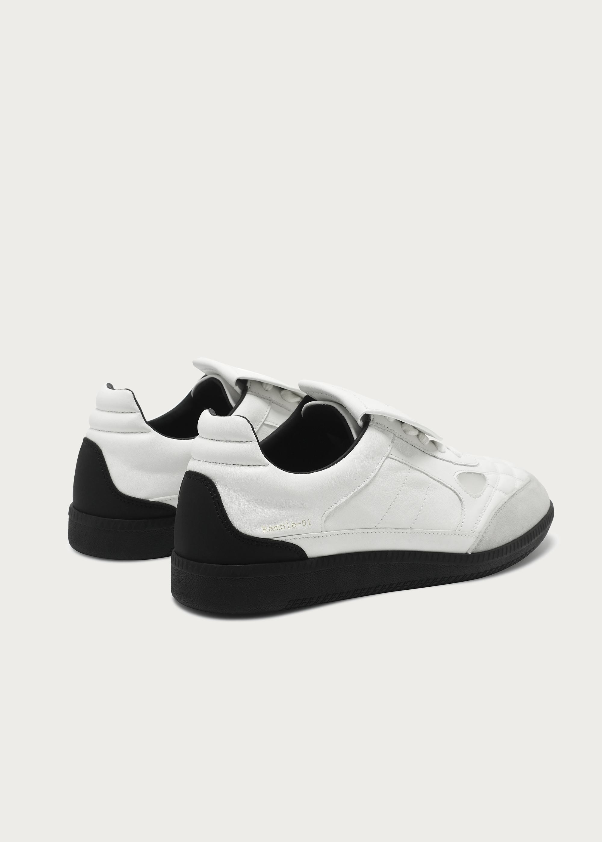 Ramble Empty space white