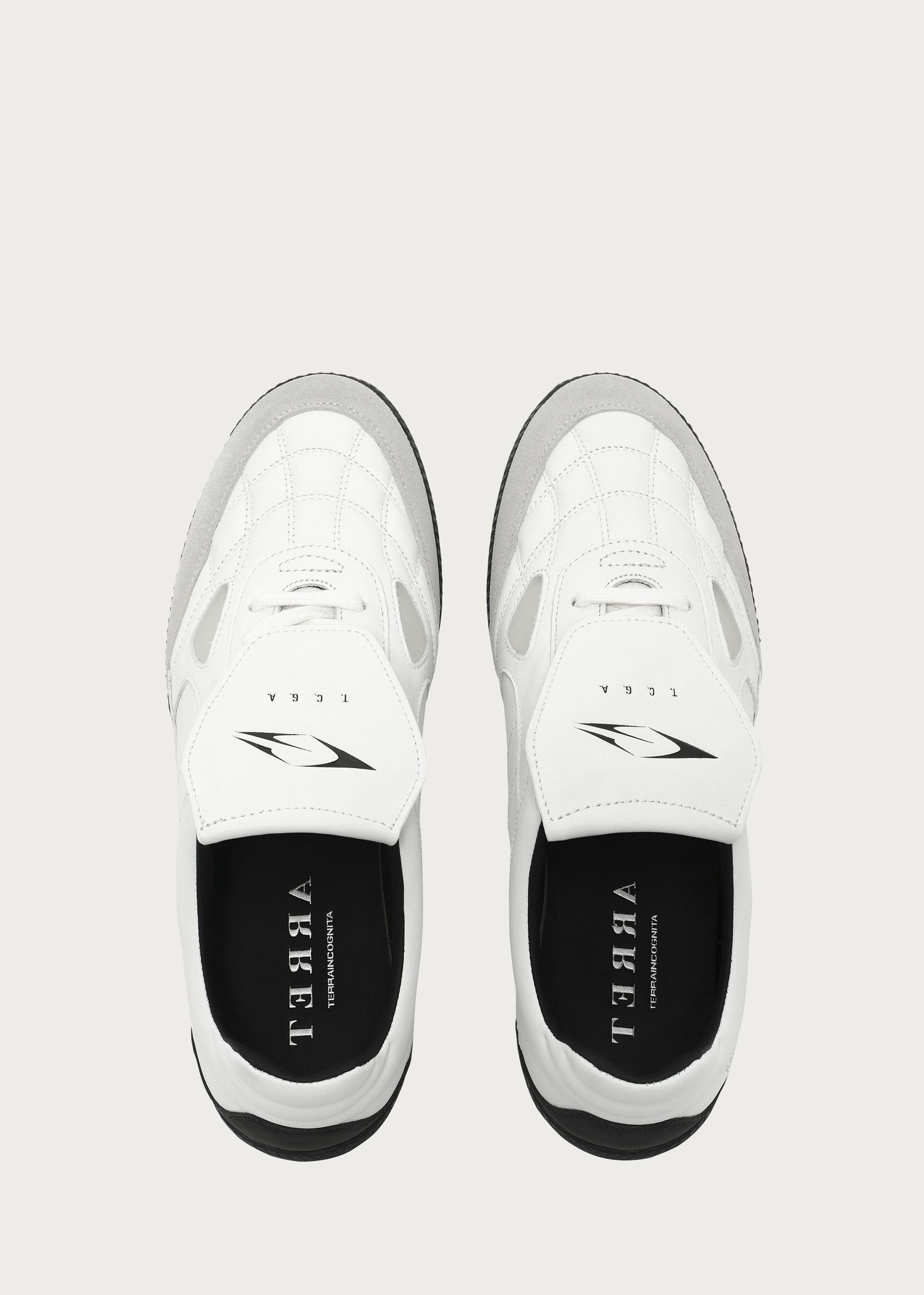 Ramble Empty space white