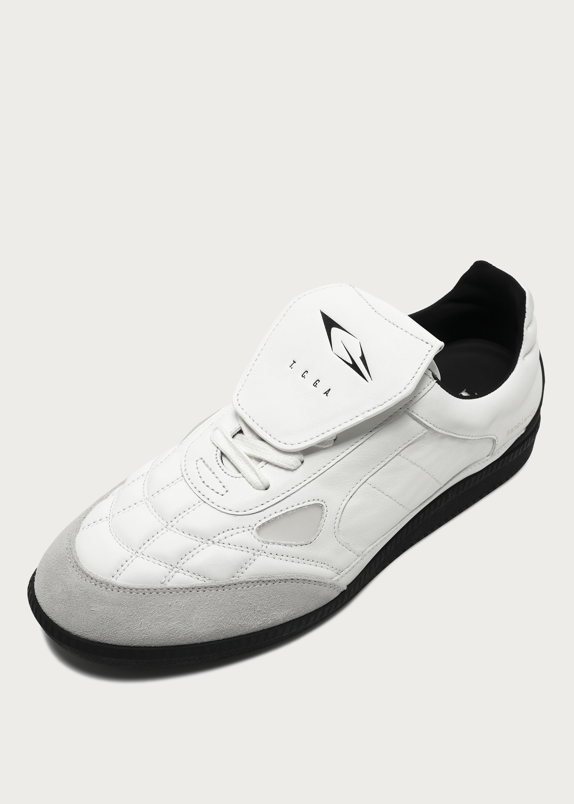 Ramble Empty space white