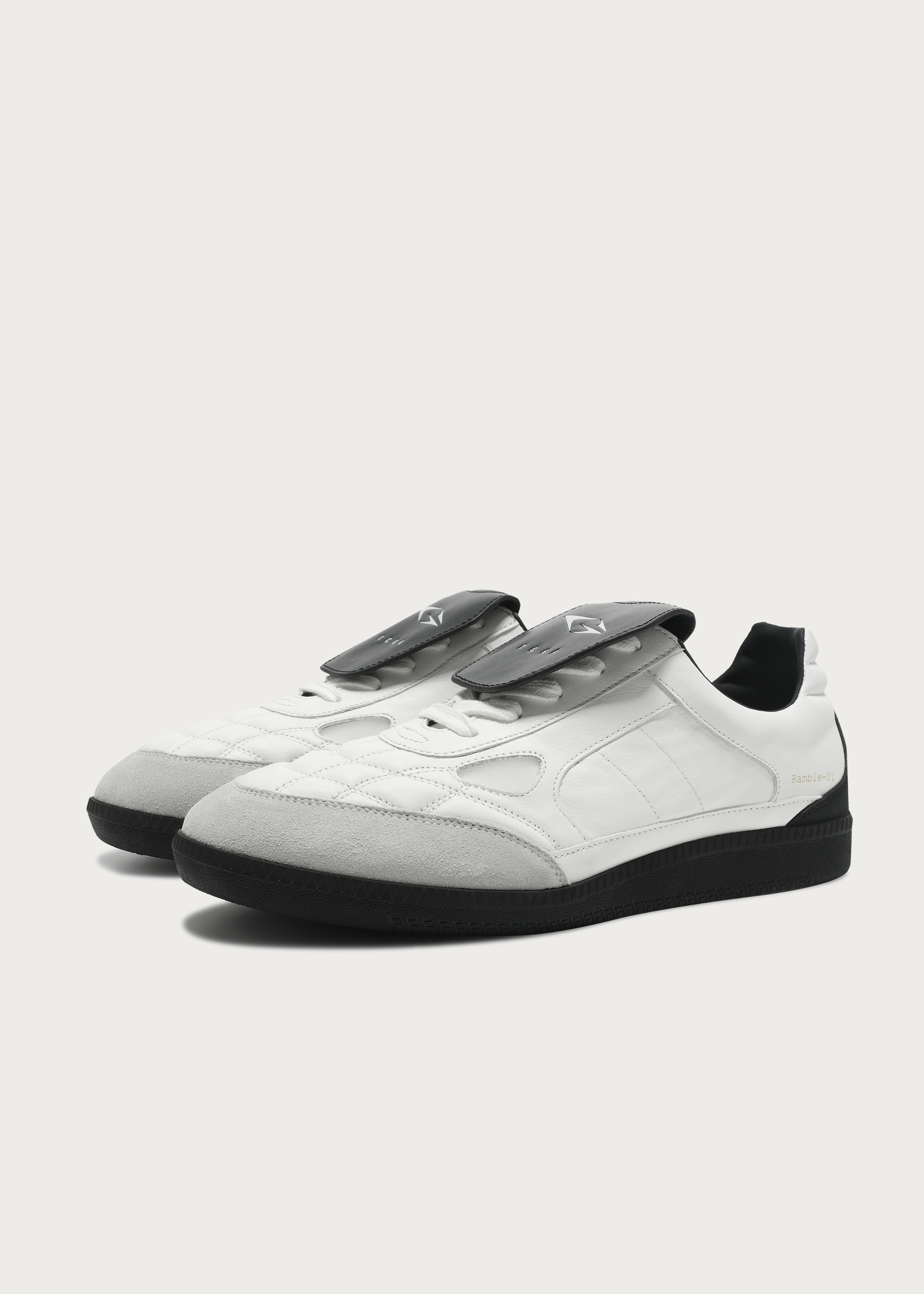 Ramble Empty space white