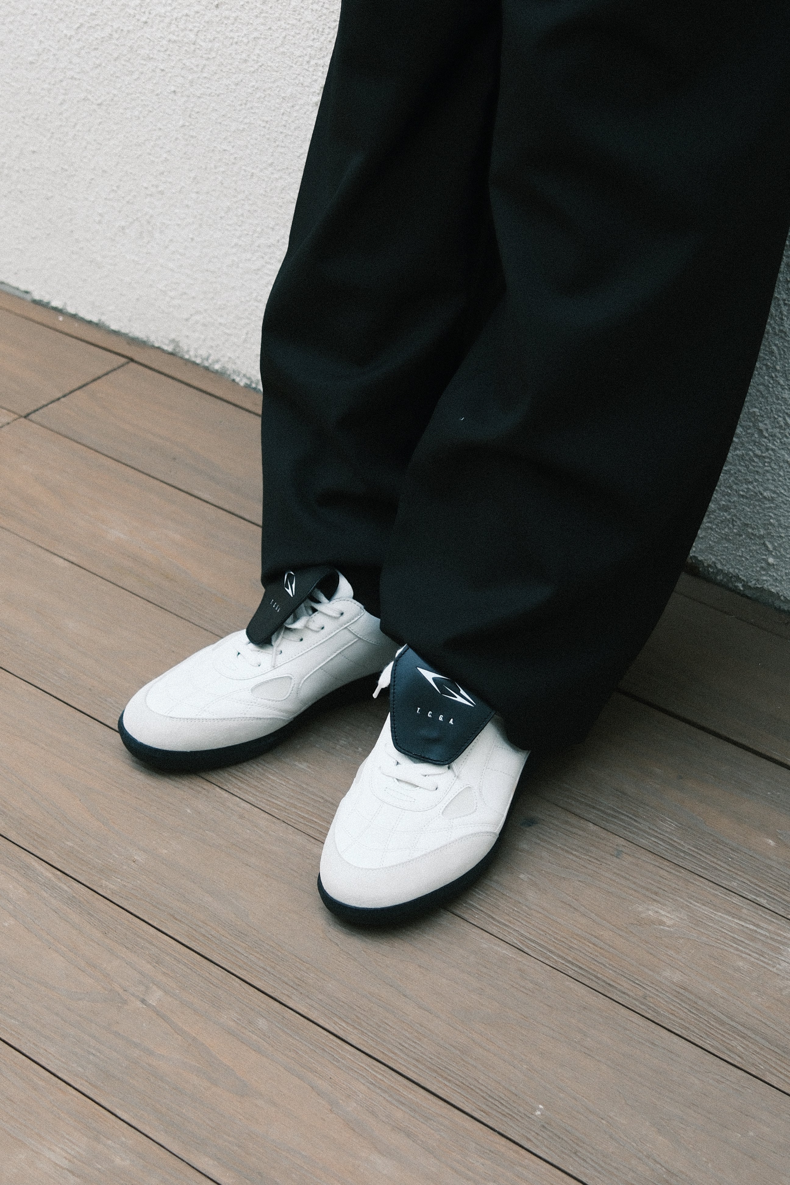 Ramble Empty space white