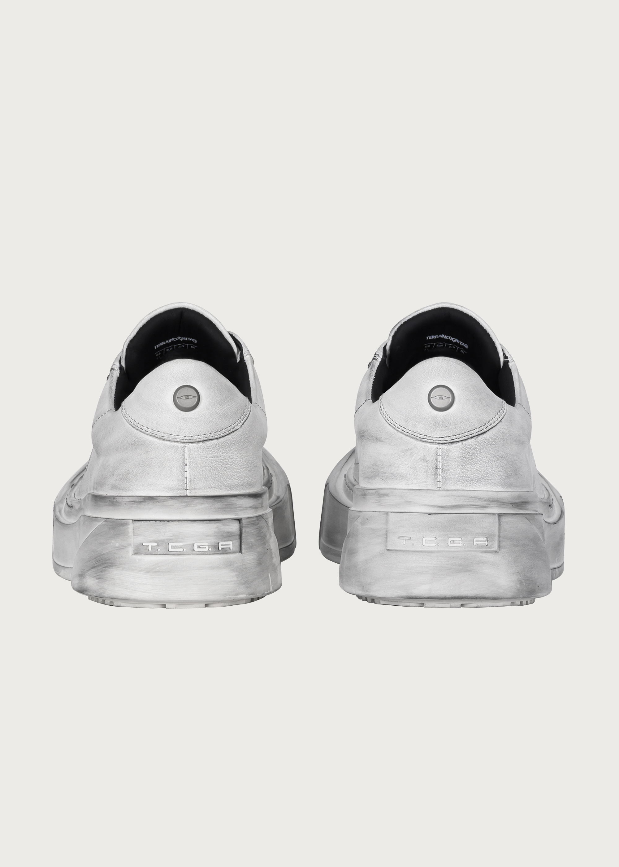 Lake moon skateboard shoes Dirty white