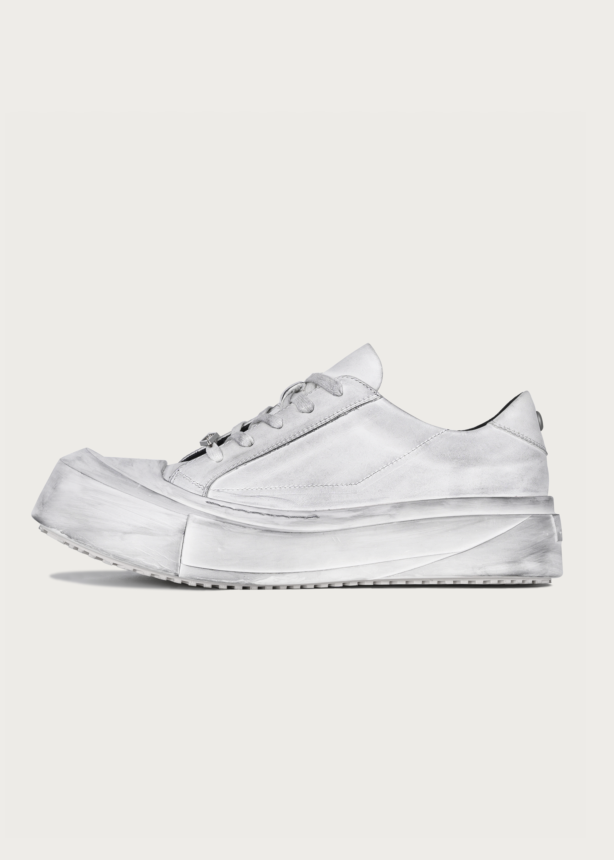 Lake moon skateboard shoes Dirty white