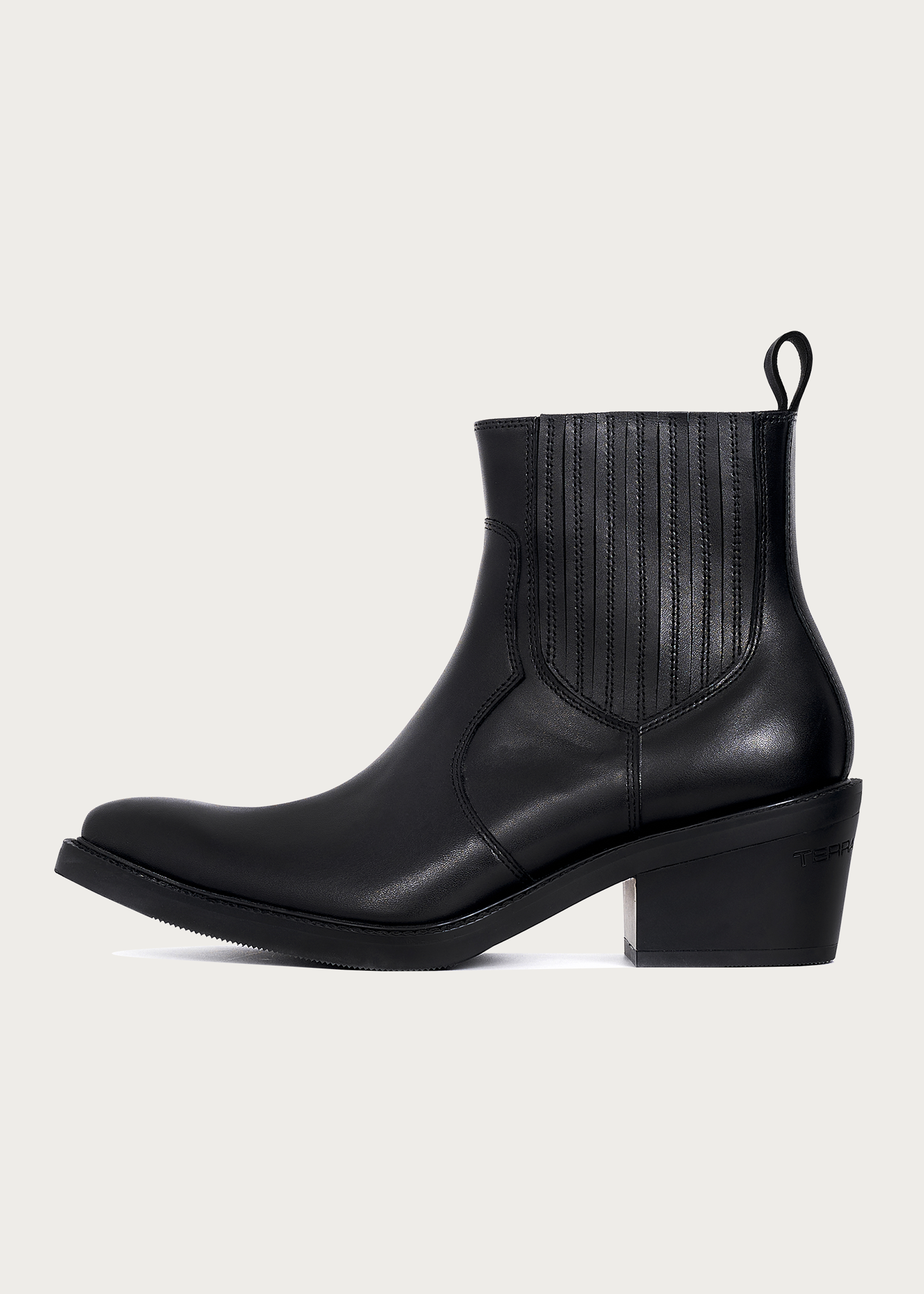 Chelsea boots Pointed-toe Calfskin Obsidian black