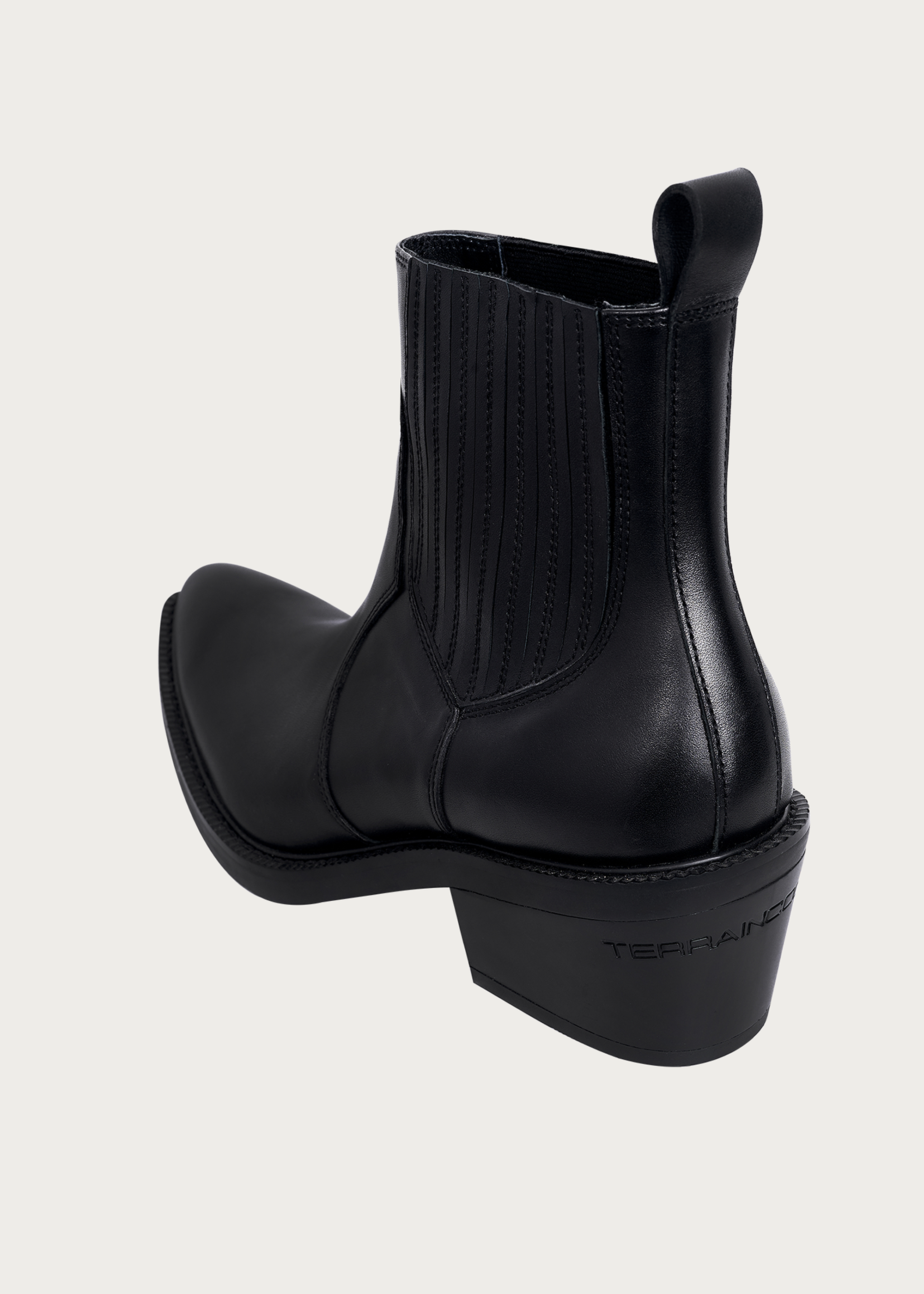 Chelsea boots Pointed-toe Calfskin Obsidian black